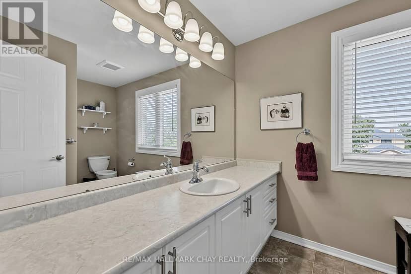 12 Grasett Crescent — photo 16 of 25