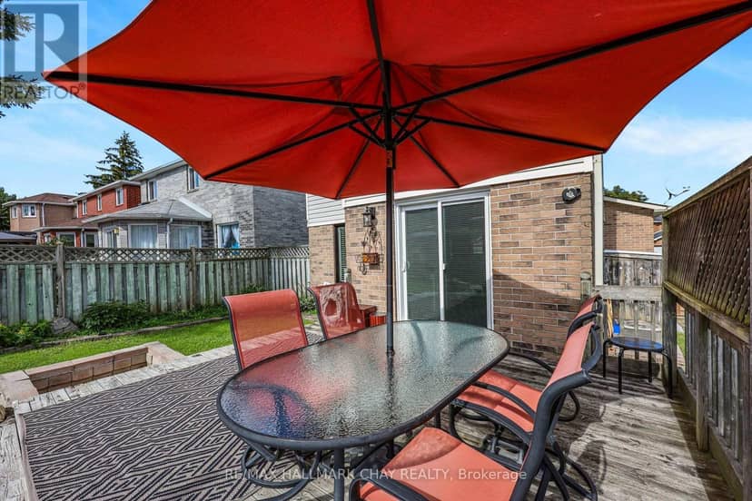 12 Grasett Crescent — photo 20 of 25