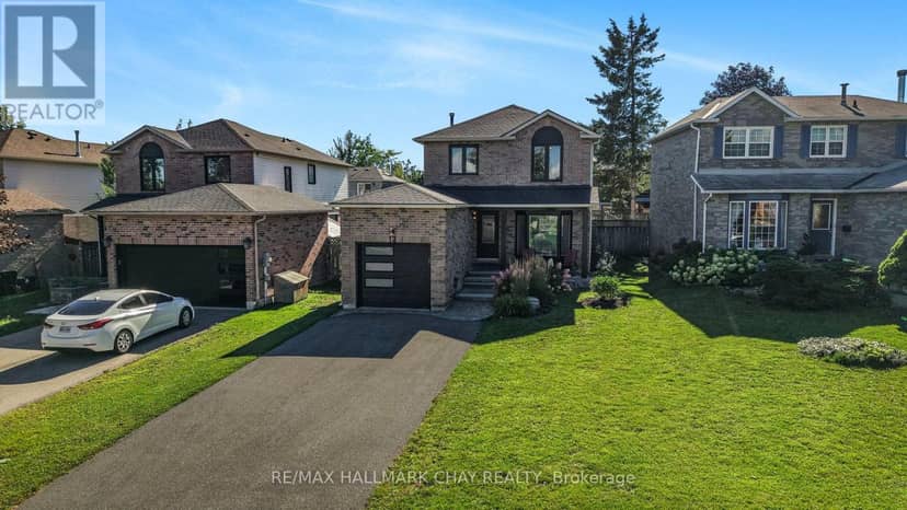 12 Grasett Crescent — photo 23 of 25