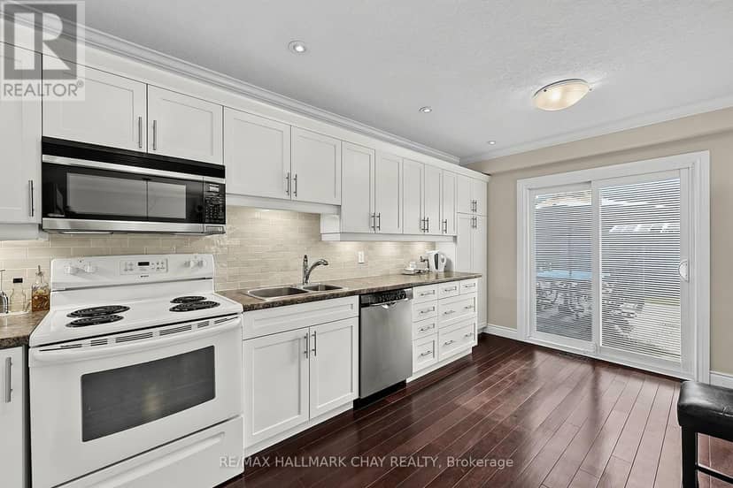 12 Grasett Crescent, Barrie, photo 4