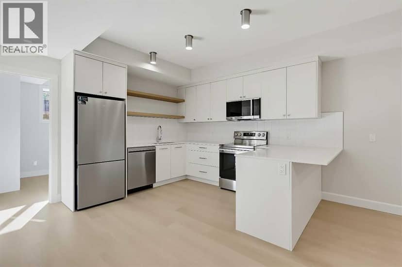 2314 22 Avenue SW — photo 34 of 40