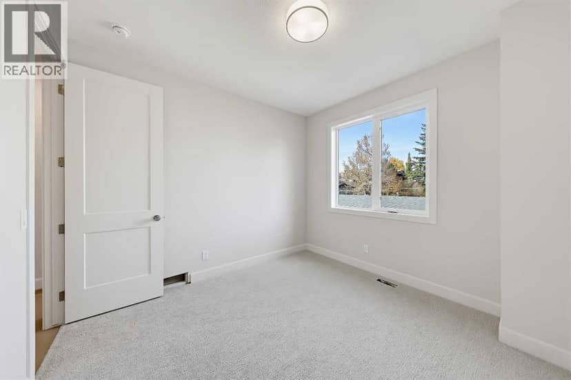 2314 22 Avenue SW — photo 28 of 40