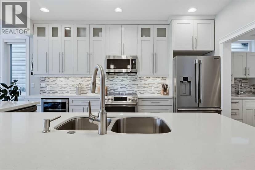 2030 25 Street SW, Calgary, photo 7