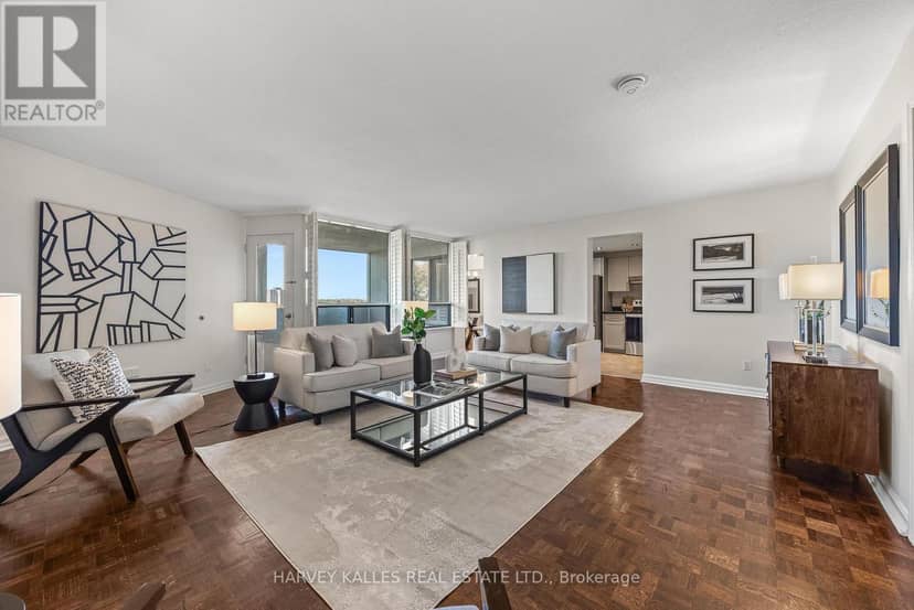 C32 - 300 Mill Road, Toronto, photo 3