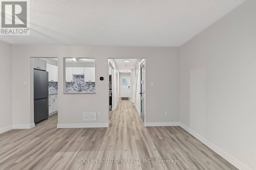23 - 386 Highland Road W — photo 12 of 40