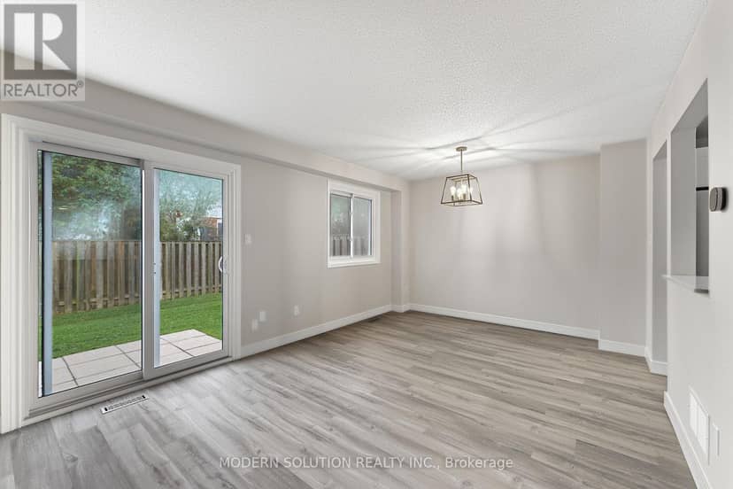 23 - 386 Highland Road W — photo 13 of 40