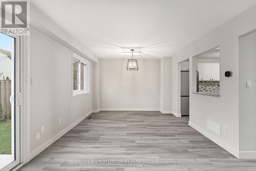 23 - 386 Highland Road W — photo 15 of 40