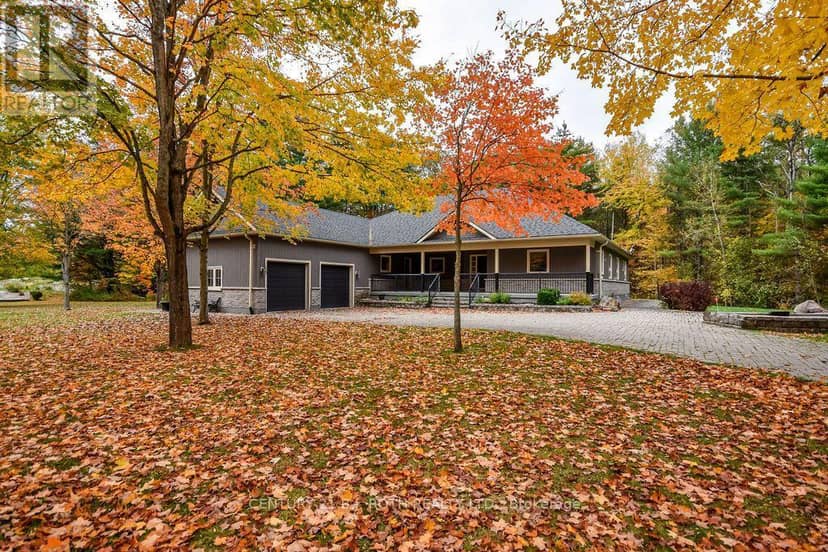1029 & 1031 Cowbell Lane, Gravenhurst, photo 2
