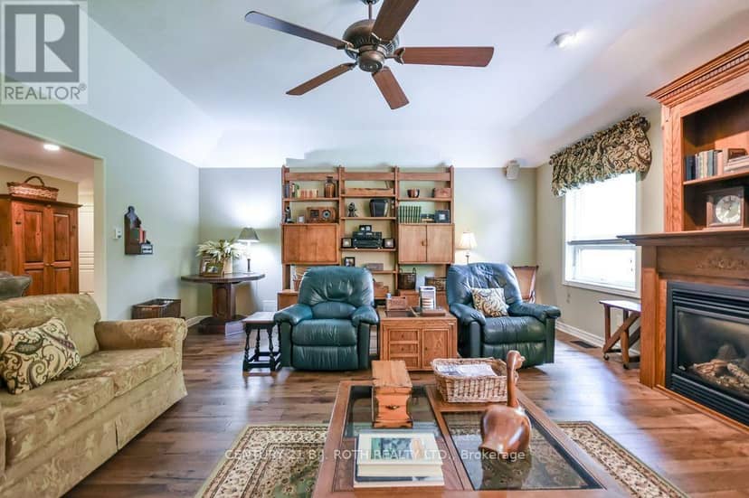 1029 & 1031 Cowbell Lane, Gravenhurst, photo 8