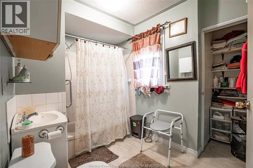 455 Vera Place — photo 8 of 26