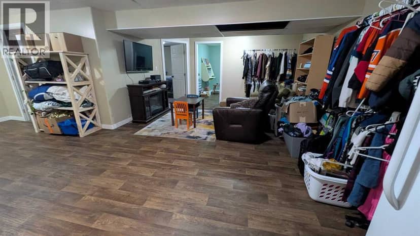 4421 74 Street — photo 10 of 18