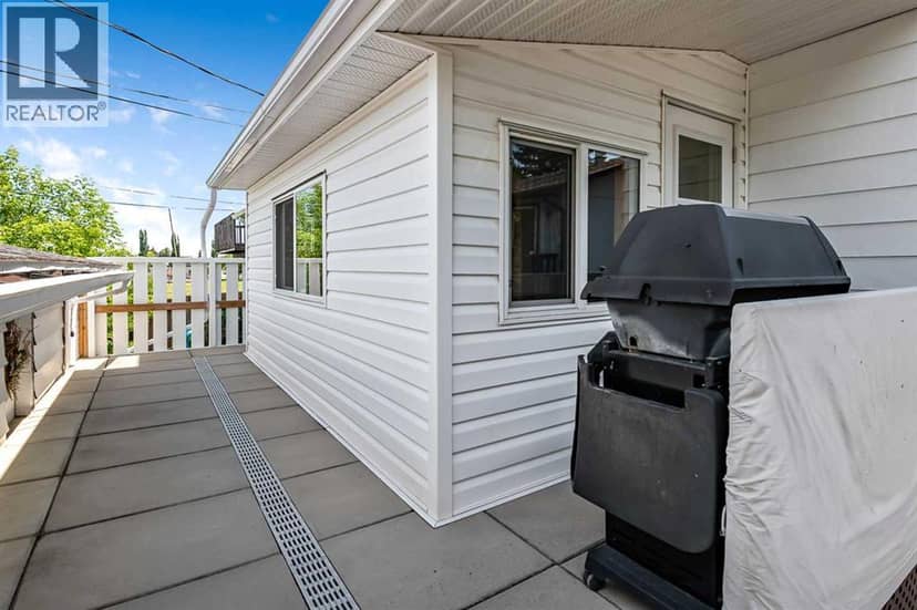 216 B Royal Avenue — photo 30 of 34