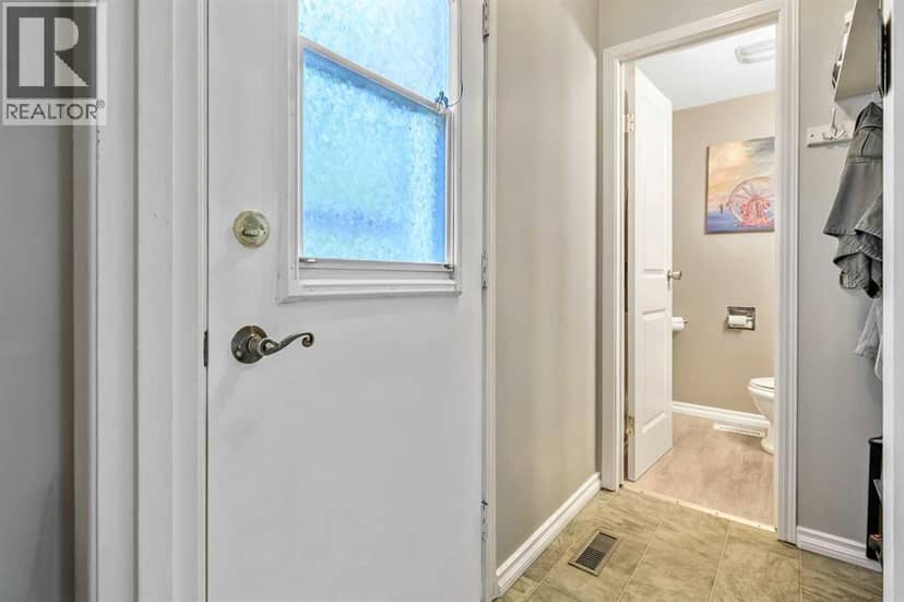 216 B Royal Avenue — photo 16 of 34