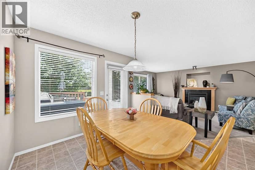 267 Taravista Street NE — photo 10 of 40