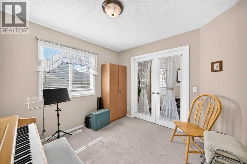 267 Taravista Street NE — photo 16 of 40