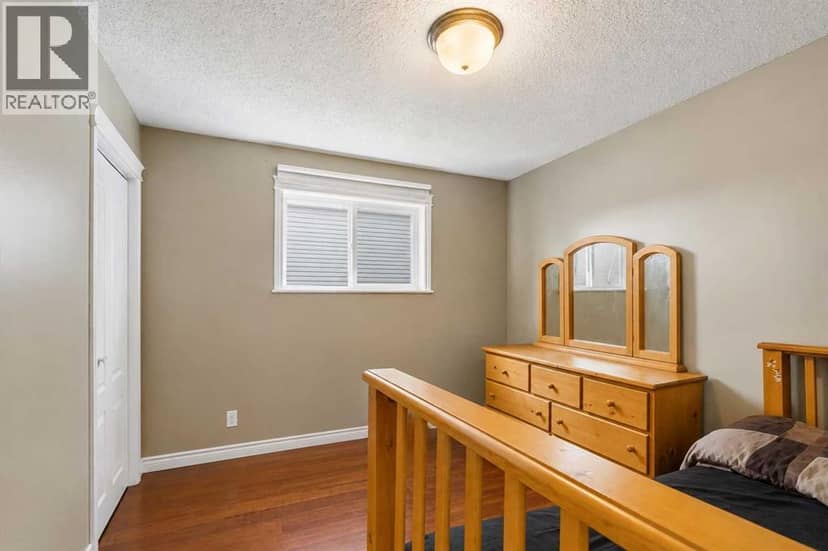 234 Kennedy Crescent — photo 24 of 34