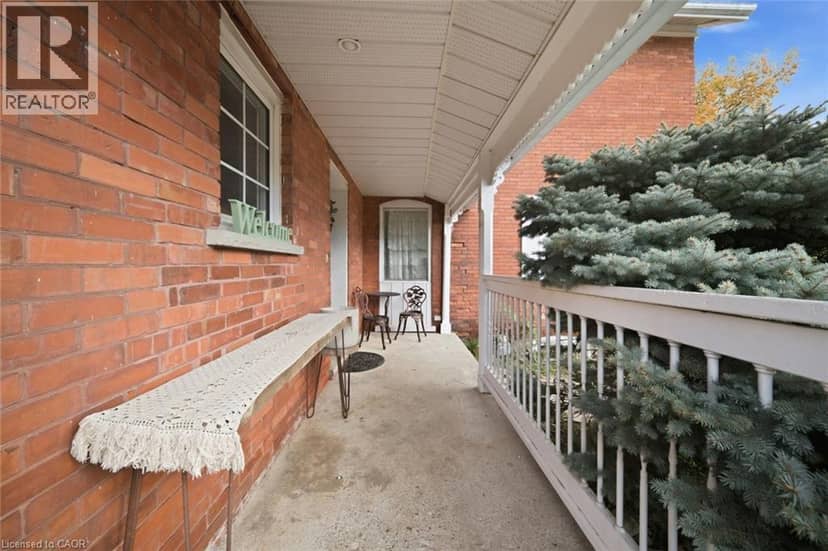 424 MAIN Street E — photo 8 of 40