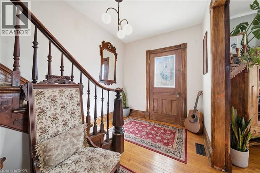 424 MAIN Street E — photo 13 of 40