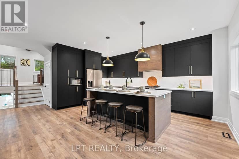168 Berczy Street, Barrie, photo 3