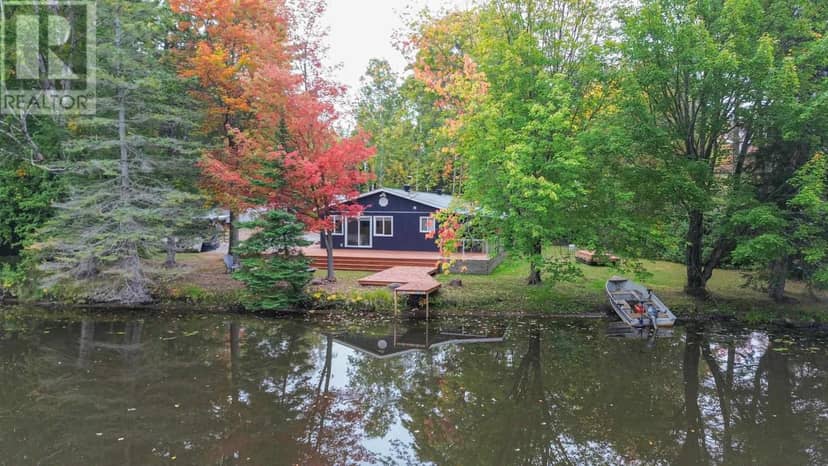 1602 Pineshores RD, Goulais River, photo 3