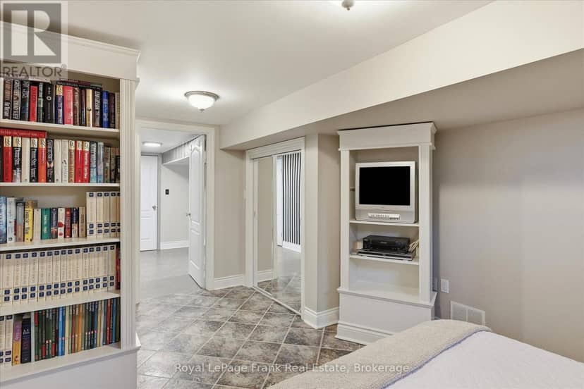 362 Simons Avenue — photo 29 of 40