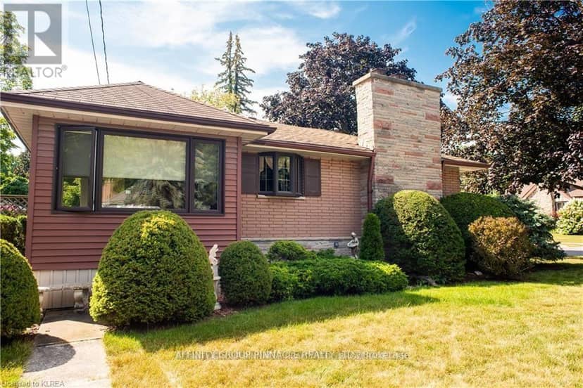 30 Adelaide Street S, Kawartha Lakes, photo 3