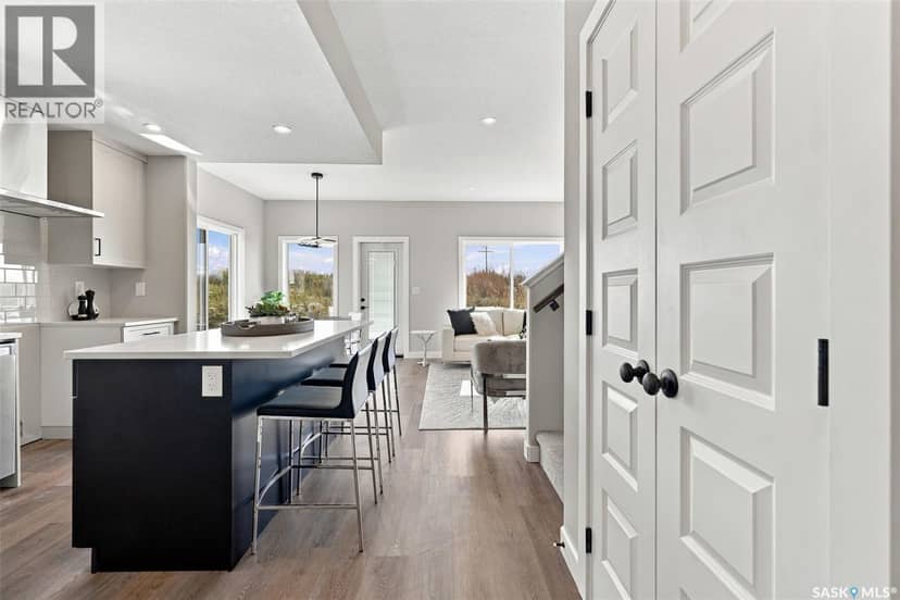 266 Kostiuk CRESCENT — photo 15 of 40