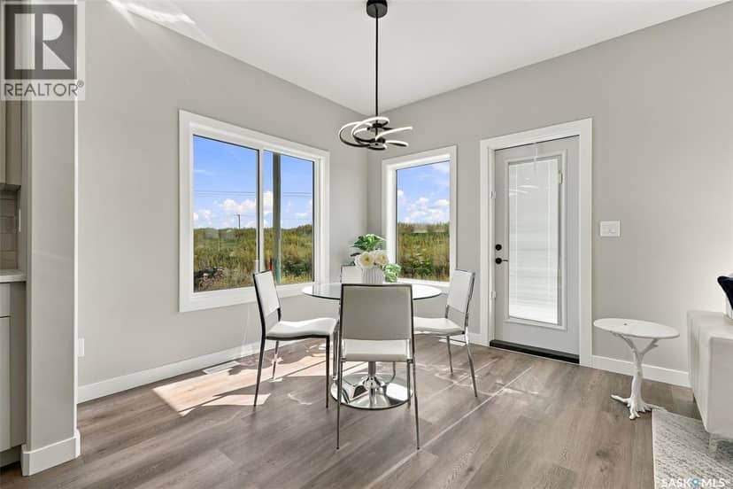266 Kostiuk CRESCENT — photo 21 of 40