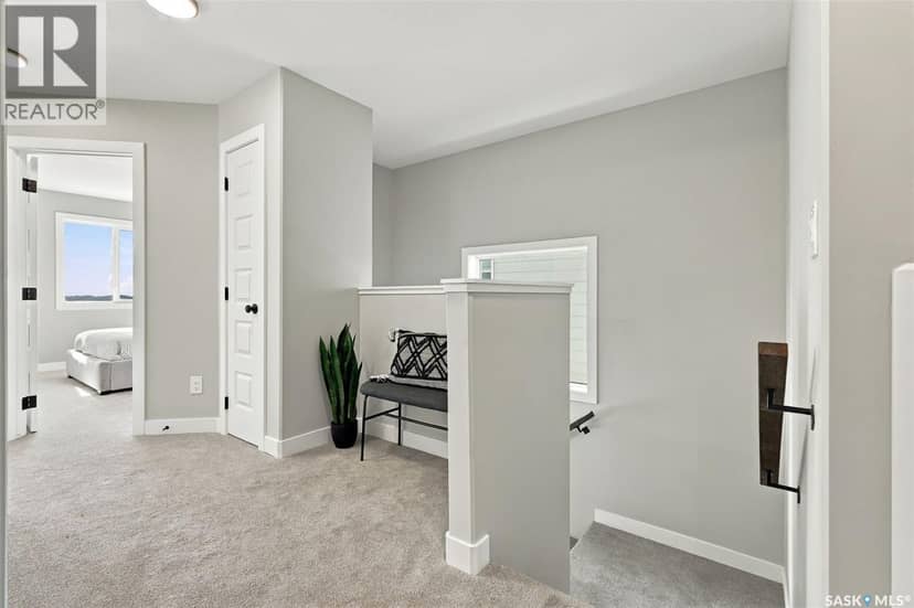 266 Kostiuk CRESCENT — photo 33 of 40