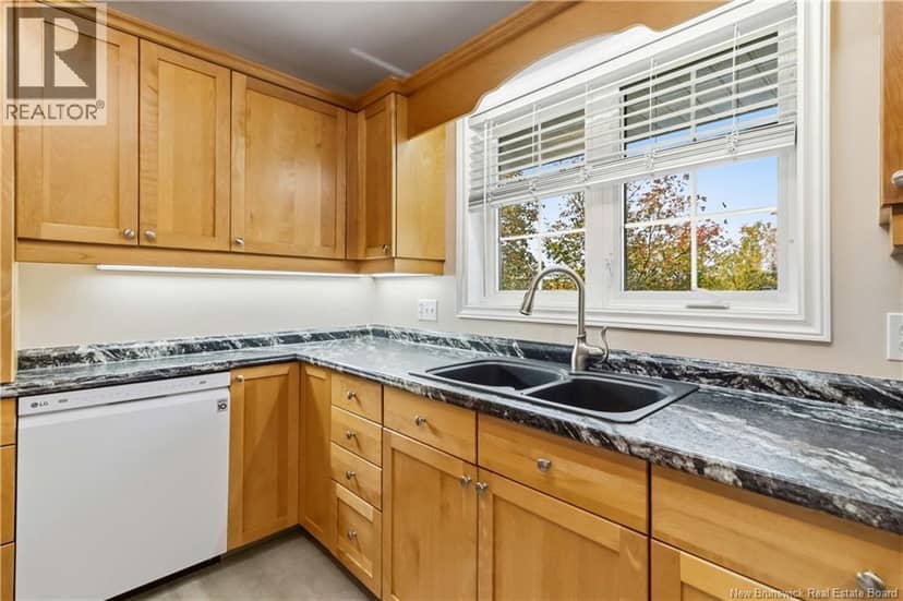 169 Hedgewood Drive — photo 19 of 40