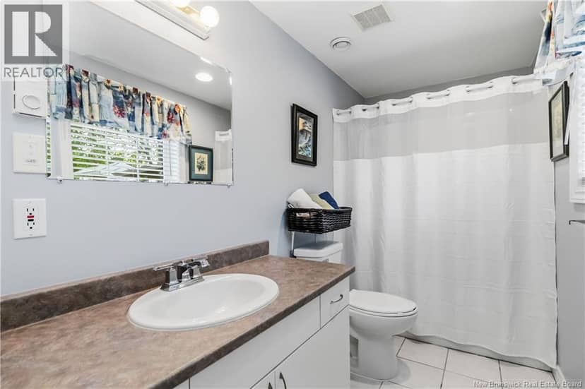 169 Hedgewood Drive — photo 35 of 40