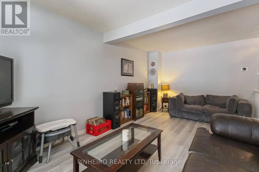 72 - 141 Condor Court — photo 18 of 40