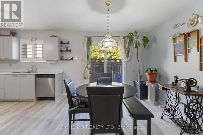 72 - 141 Condor Court — photo 27 of 40