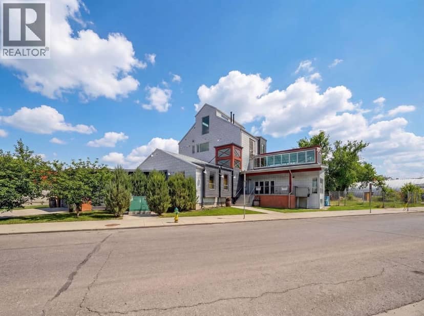 1015 11 Street SE, Calgary, photo 3