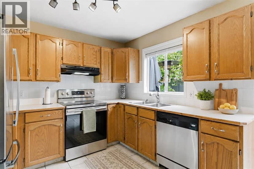 90 Coventry Lane NE — photo 10 of 23