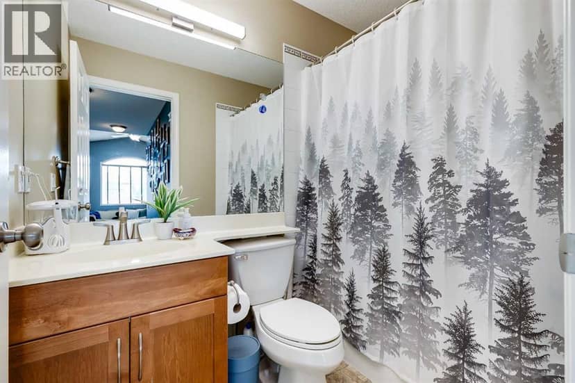 402 Fairways Mews NW — photo 20 of 40