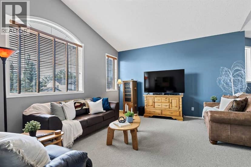 402 Fairways Mews NW — photo 16 of 40