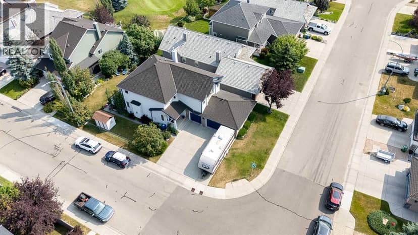 402 Fairways Mews NW — photo 38 of 40