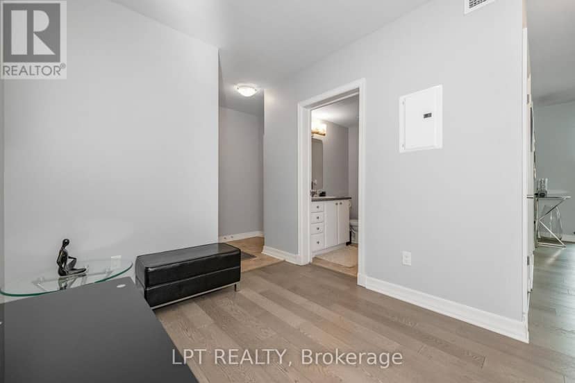 305 - 200 Besserer Street, Ottawa, photo 6