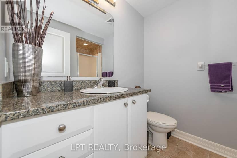 305 - 200 Besserer Street, Ottawa, photo 8