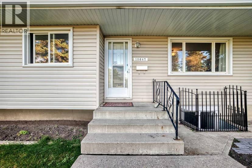 10647 Shillington Crescent SW, Calgary, photo 2