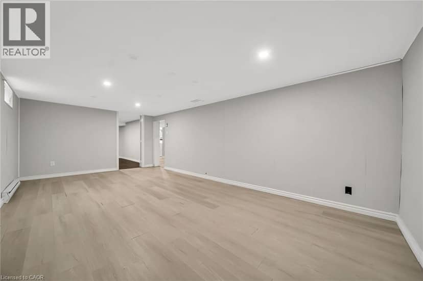 284 CEDAR Crescent — photo 36 of 40