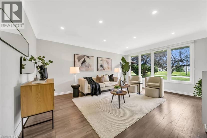 284 CEDAR Crescent, Cambridge, photo 8