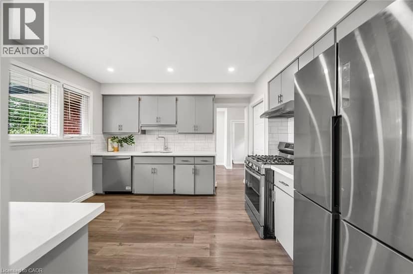 284 CEDAR Crescent — photo 18 of 40