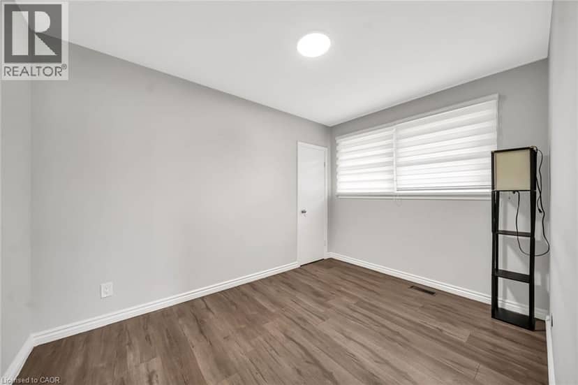 284 CEDAR Crescent — photo 24 of 40