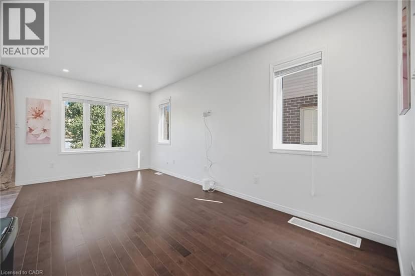 135 HARDCASTLE Drive Unit# 85 — photo 17 of 40