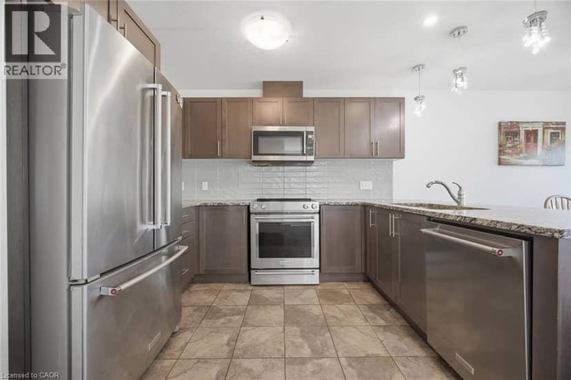 135 HARDCASTLE Drive Unit# 85 — photo 11 of 40