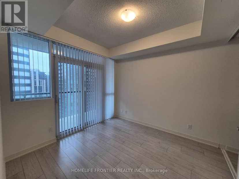 1915 - 4955 Yonge Street — photo 12 of 18