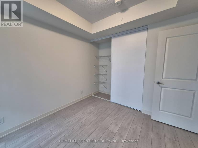 1915 - 4955 Yonge Street — photo 13 of 18