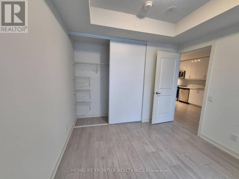 1915 - 4955 Yonge Street — photo 14 of 18